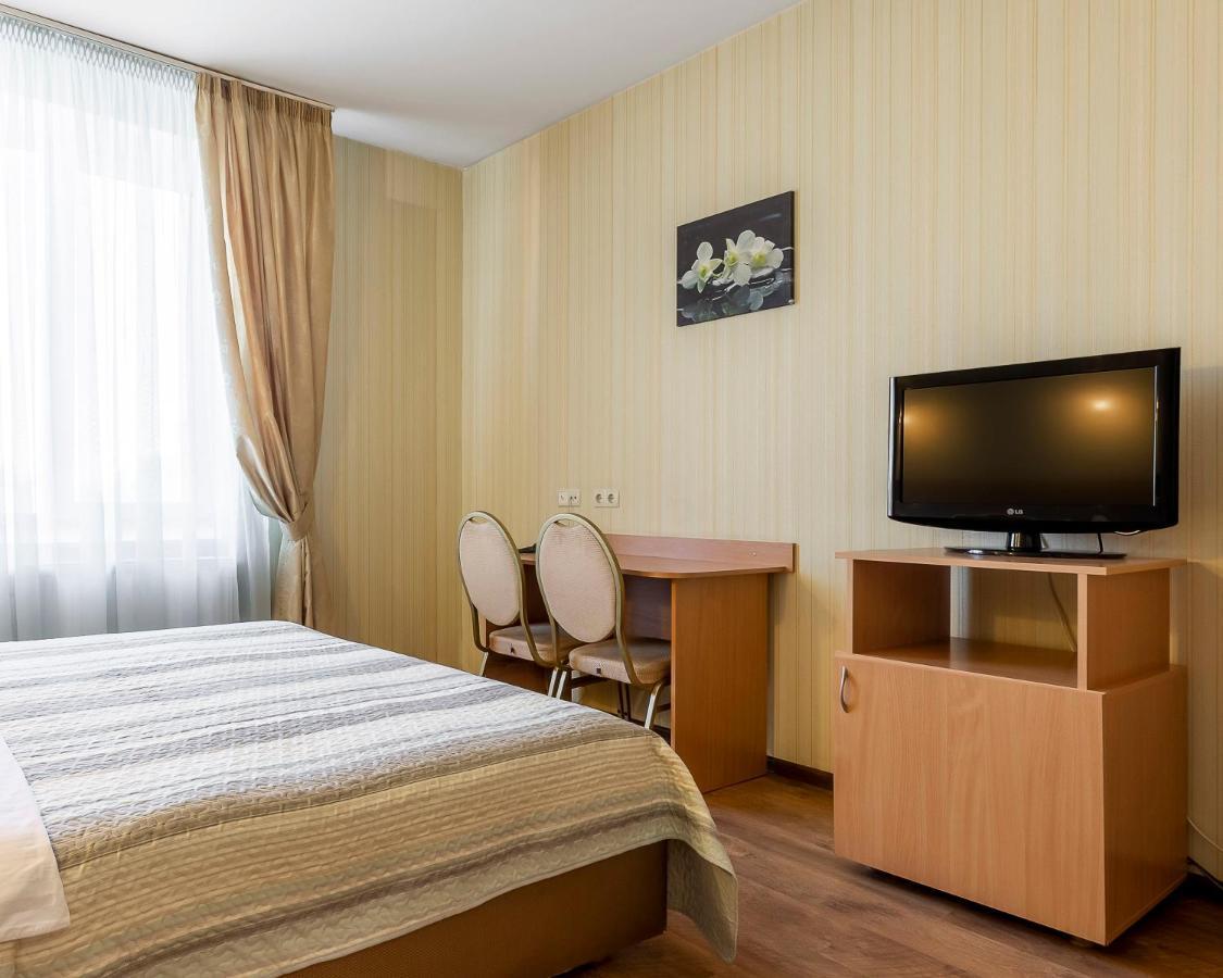 Гостиница Siesta Киев Sofiivska Borshchahivka Экстерьер фото