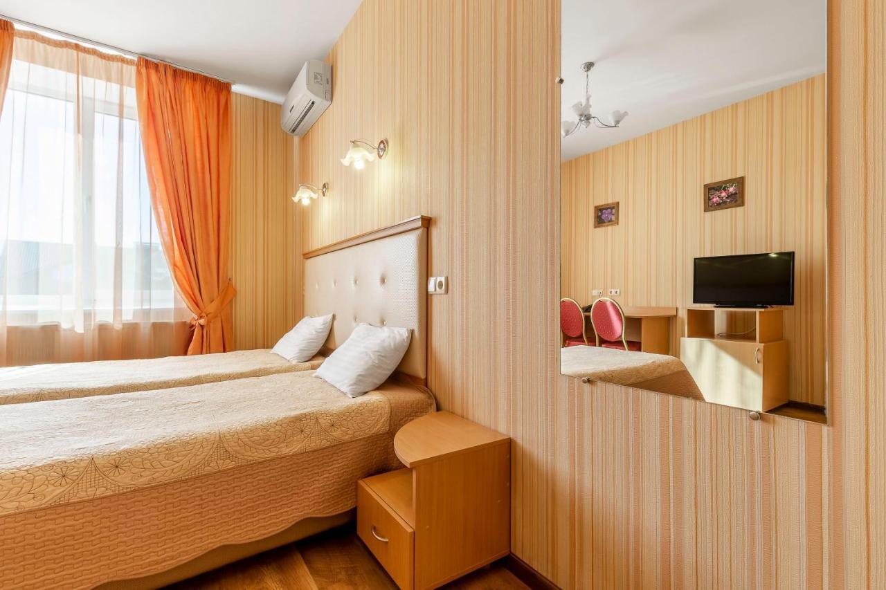 Гостиница Siesta Киев Sofiivska Borshchahivka Экстерьер фото