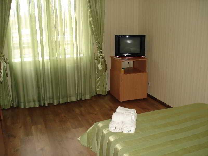 Гостиница Siesta Киев Sofiivska Borshchahivka Экстерьер фото