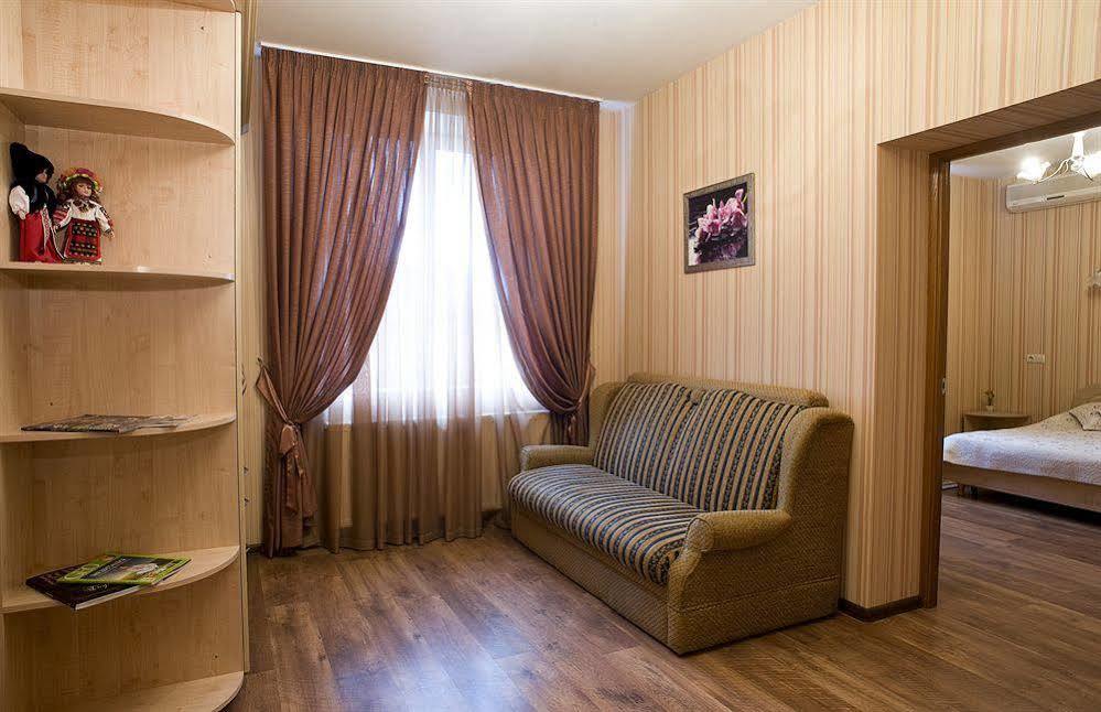 Гостиница Siesta Киев Sofiivska Borshchahivka Экстерьер фото